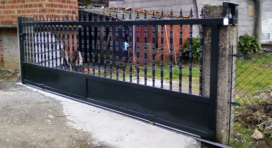 puertas de aluminio y PVC en A Coruña